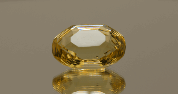 Lemon Quartz gemstone 17.61 carats, natural light yellow cushion-cut, fine quality for jewelry