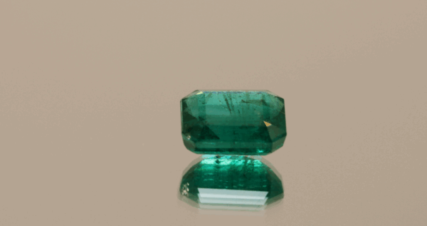 Natural Zambian Green Emerald stone 3.31 carats rectangular cut vivid green AA-AAA color minor oil treatment certified loose stone