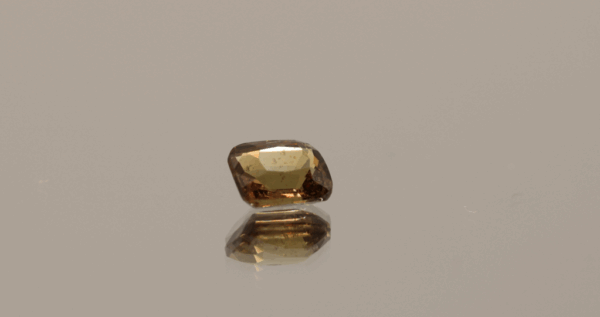 Natural sapphire Padparadscha cushion gemstone, 1.07 carat, cushion cut, orange-pink color, padparadscha, unheated, loose gemstone, dimensions 6.1 × 5.04 × 3.22 mm, origin Madagascar, AIG certified.