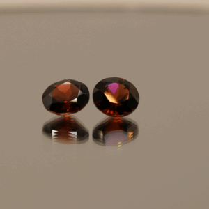 Natural pyrope garnets, 2.9 carats each, round cut, red color, untreated, set of 2
