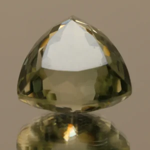PRASIOLITE TRILLION 21 CT