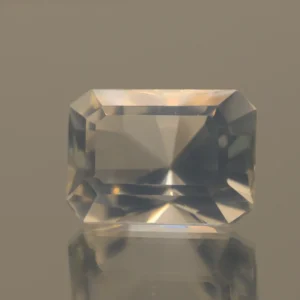 MILKY QUARTZ OCTAGON 12.3 CT